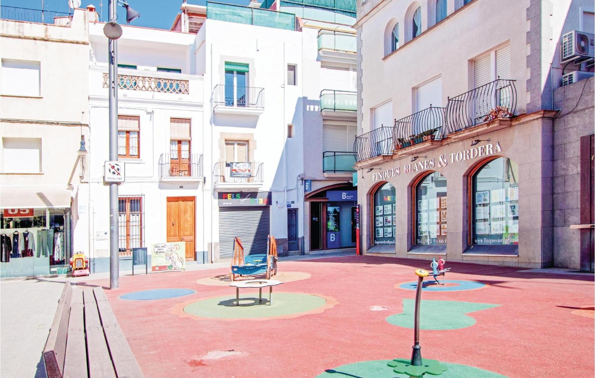 2 Bedroom Cozy Apartment In Blanes Luaran gambar
